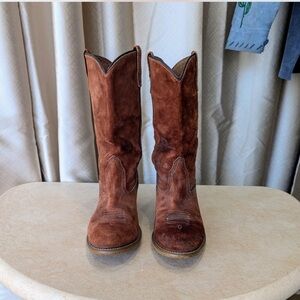 Suede cowboy/cowgirl boots